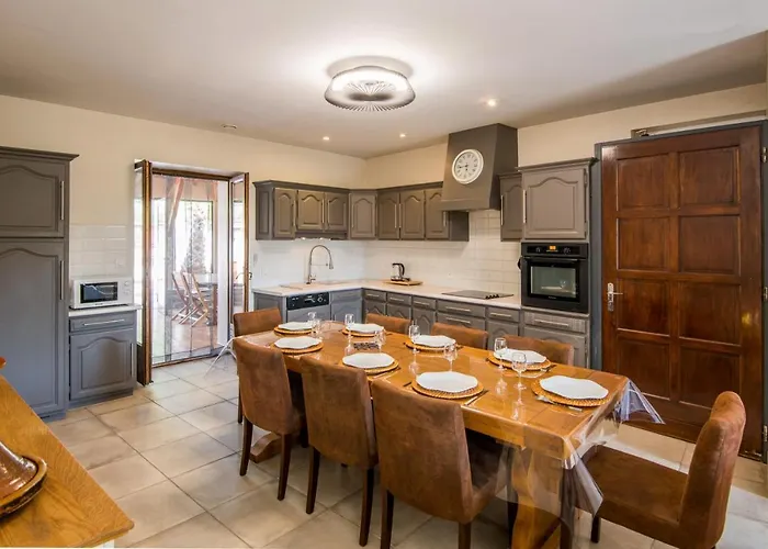 Les Roses D'angelina - Superbe Maison Avec Piscine Dom wakacyjny Montlaur (Aveyron)